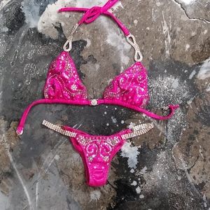 Vizion wear Conpetition Bikini 34 b/c small bottom